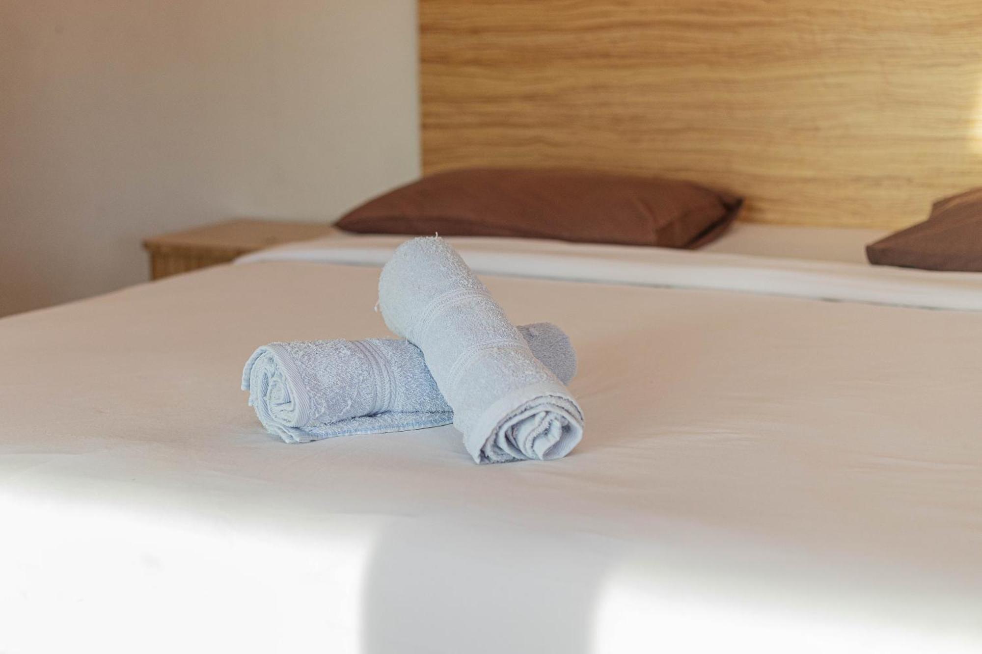 Transit Inn Senggigi Мангсит Экстерьер фото