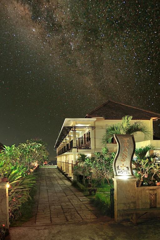 Transit Inn Senggigi Мангсит Экстерьер фото